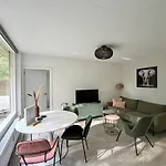Modern Natuurhuisje Midden In Het Bos Op De Veluwe Hébergement de vacances Otterlo