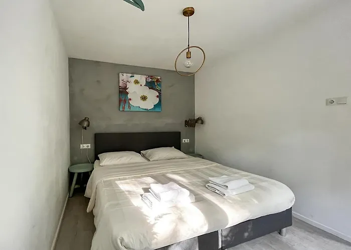 Modern Natuurhuisje Midden In Het Bos Op De Veluwe 오털로