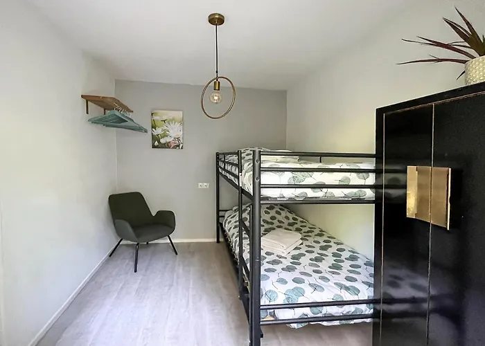 Vakantiehuis Modern Natuurhuisje Midden In Het Bos Op De Veluwe - Beau