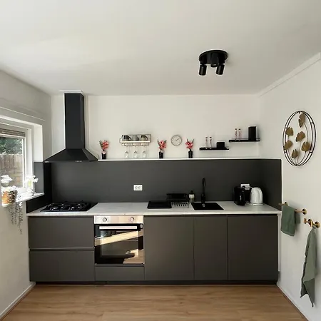 Casa de Férias Modern Natuurhuisje Midden In Het Bos Op De Veluwe