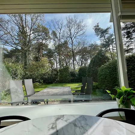 Casa de Férias Modern Natuurhuisje Midden In Het Bos Op De Veluwe Otterlo