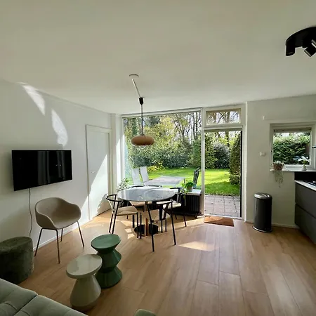Casa de Férias Modern Natuurhuisje Midden In Het Bos Op De Veluwe Otterlo