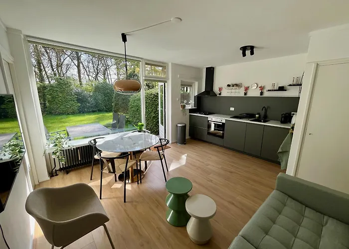 Modern Natuurhuisje Midden In Het Bos Op De Veluwe Hébergement de vacances Otterlo