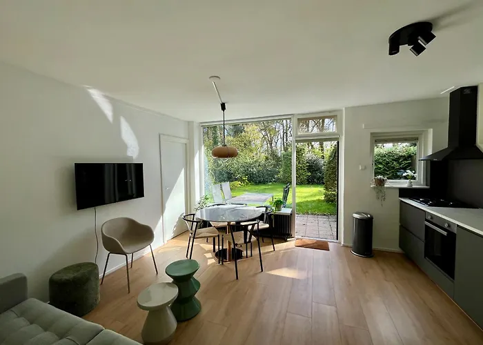 Hébergement de vacances Modern Natuurhuisje Midden In Het Bos Op De Veluwe Otterlo